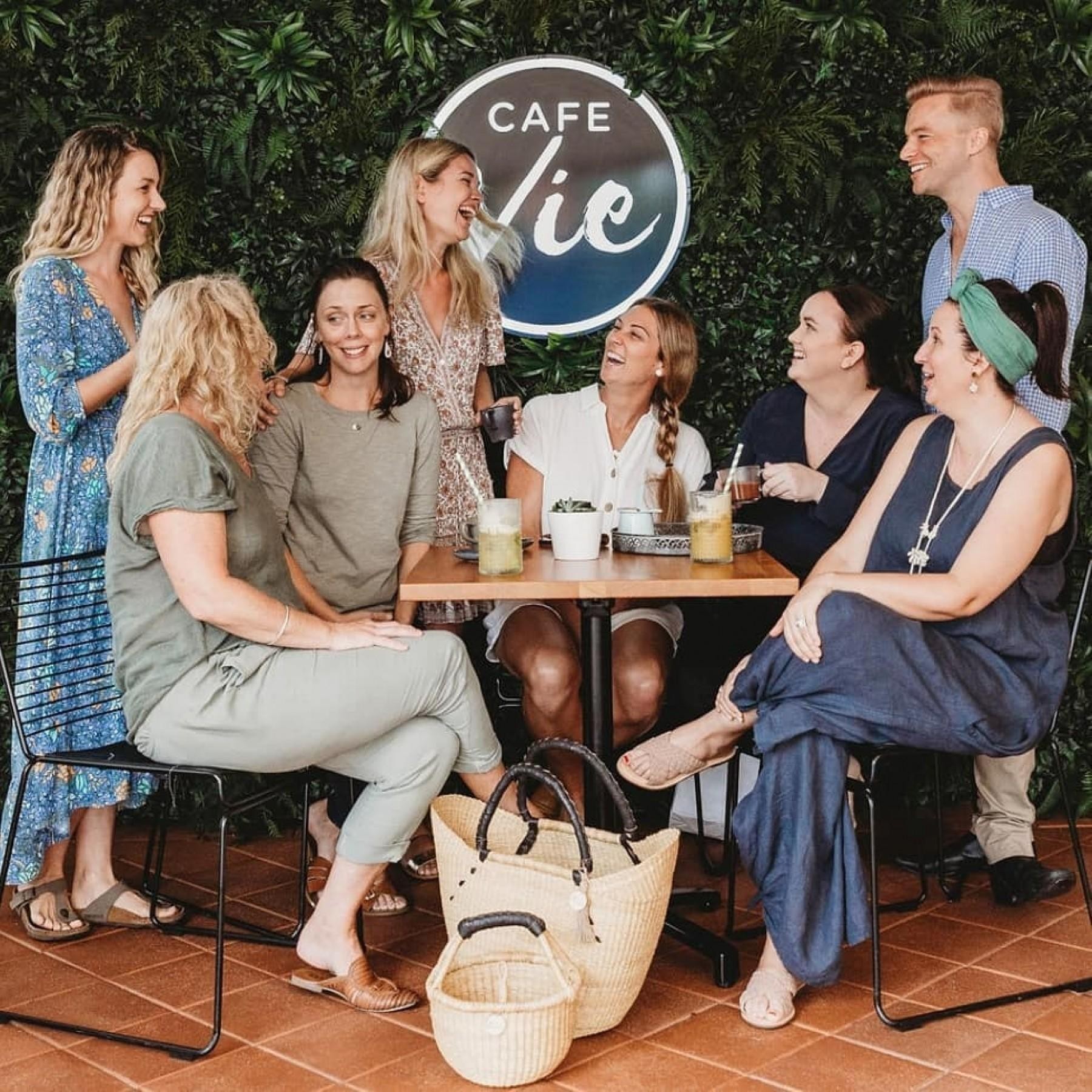 Café Vie – It’s 1222 image 2